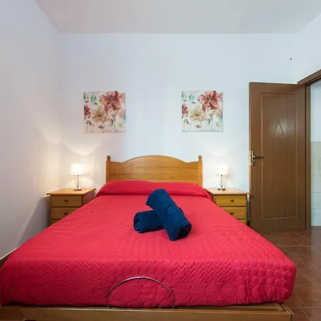 Private Solarium - 2br House Near The Airport * Vecindario