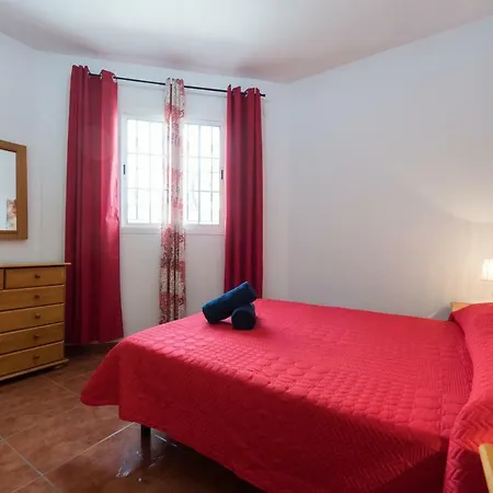 Private Solarium - 2br House Near The Airport Nyaraló Vecindario