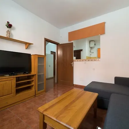 Private Solarium - 2br House Near The Airport *