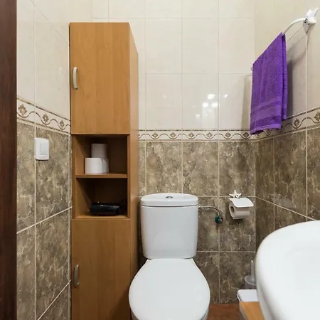 Holiday home Private Solarium - 2br House Near The Airport *